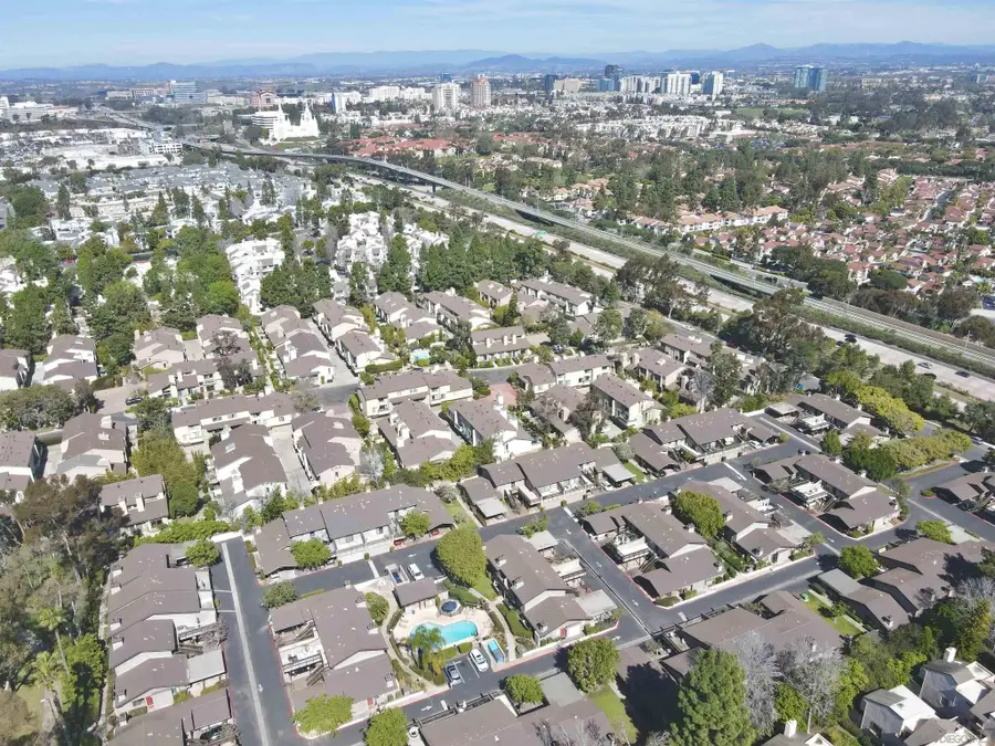 8368 Via Sonoma East, La Jolla, CA 92037 - #3