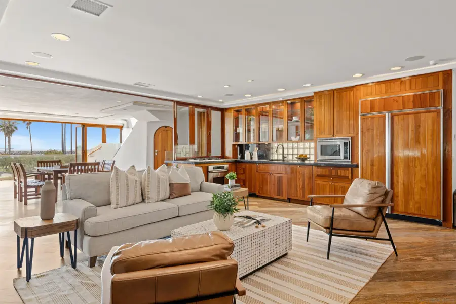 2617 Ocean Front Walk, San Diego, CA 92109 - #3