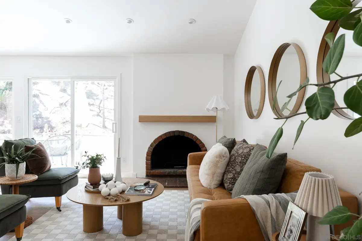 725 Santa Florencia, Solana Beach, CA 92075 - #1