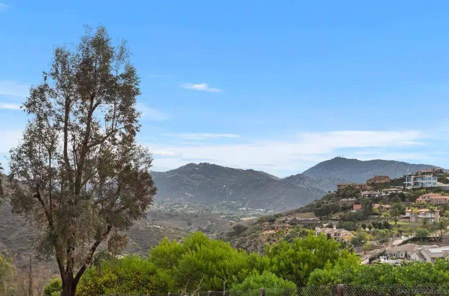 18192 Calle Estepona, San Diego, CA 92128 - #2