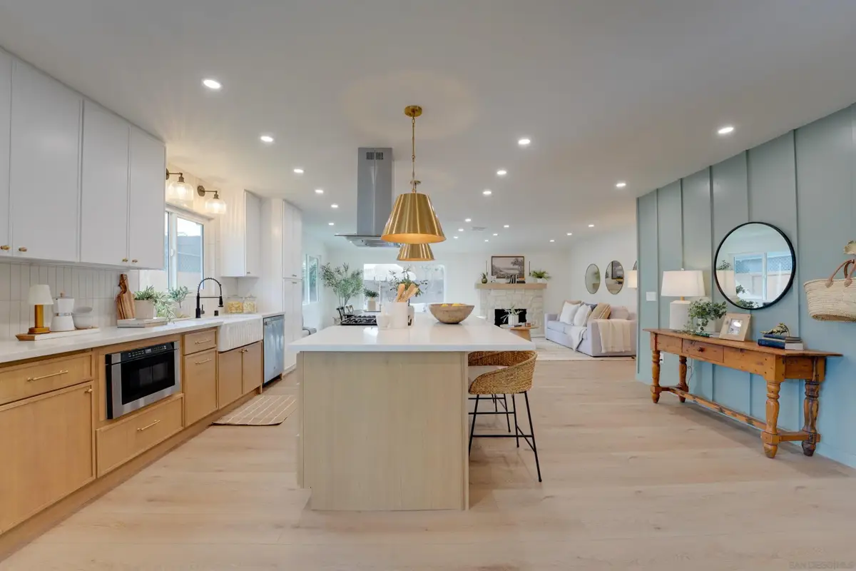 2927 Governor Dr, San Diego, CA 92122 - #1