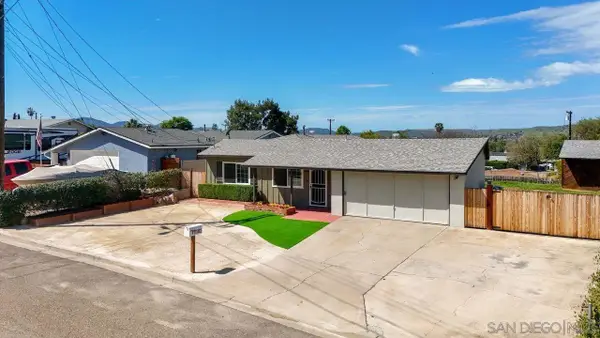 11102 Shadow Hill Way, Santee, CA 92071