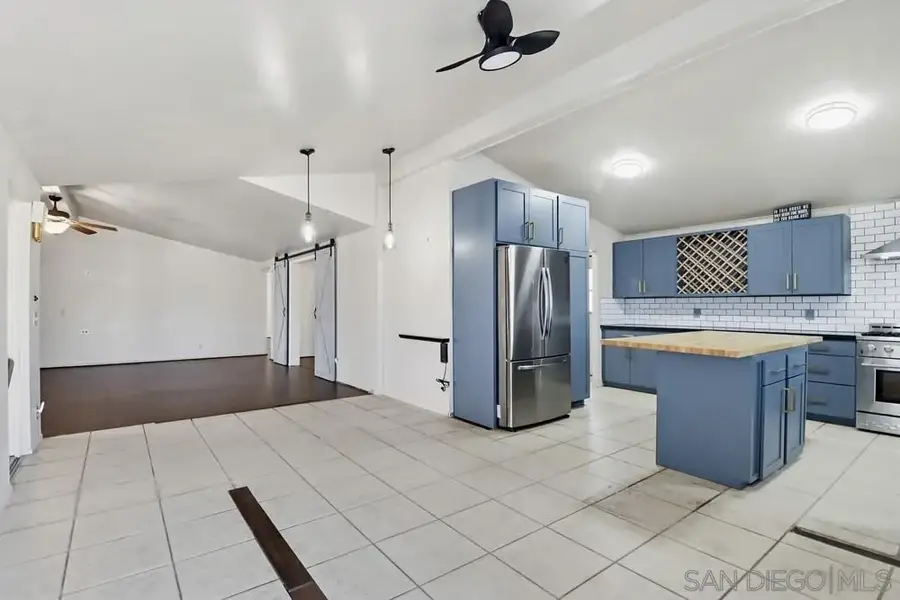 611 Via Santa Paulo, Vista, CA 92081 - #2
