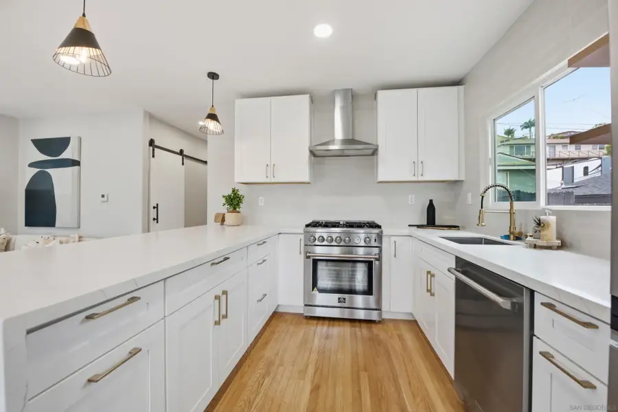 3542 Poe Street, San Diego, CA 92106 - #3