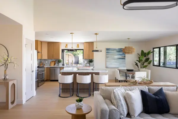 1502 Vanessa Cir, Encinitas, CA 92024