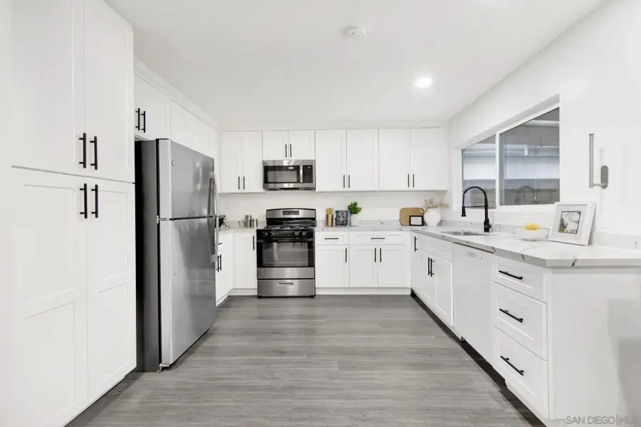 1725 Glenridge Cir, West Covina, CA 91792 - #3