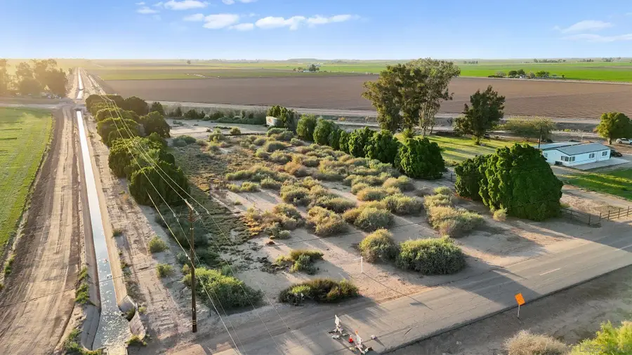 2465 Meloland Rd #1, El Centro, CA 92243 - #2