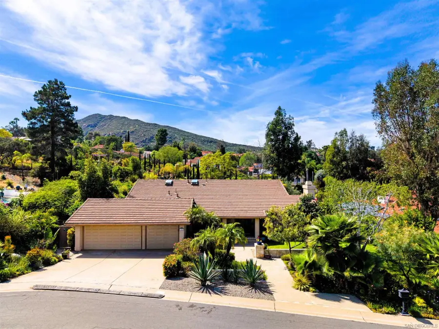 352 Calle Bonita, Escondido, CA 92029 - #2