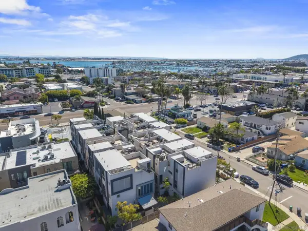 3030 Jarvis St #2, San Diego, CA 92106