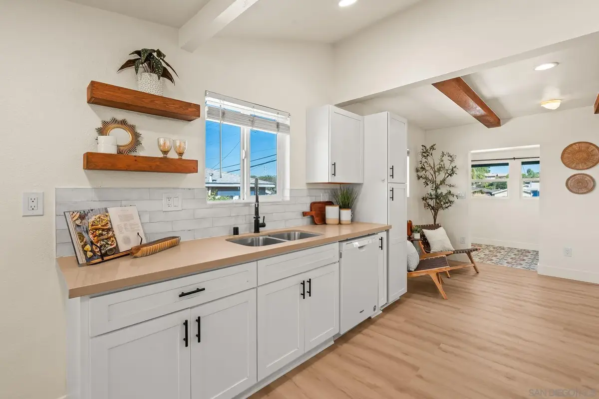 2718 Ridgeway Dr, National City, CA 91950 - #1