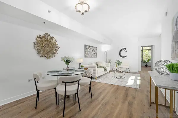 425 W Beech Street #303, San Diego, CA 92101