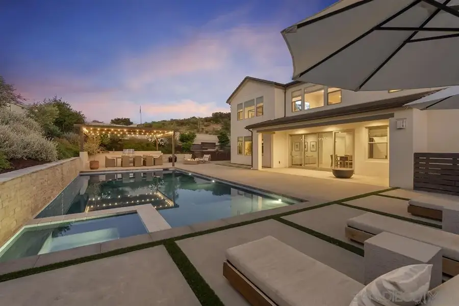 2984 Hayloft Pl, Escondido, CA 92029 - #3