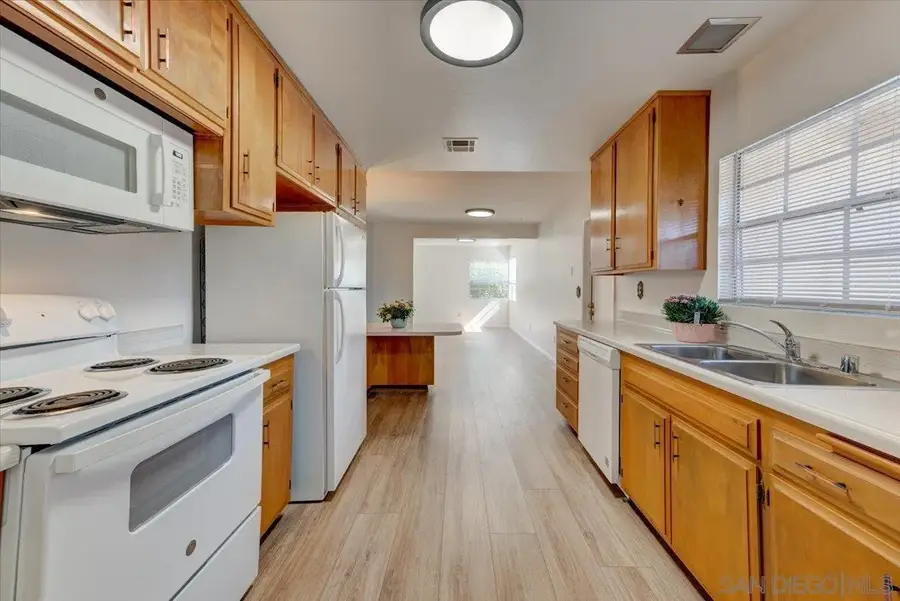 6734 Sunny Brae Dr, San Diego, CA 92119 - #3