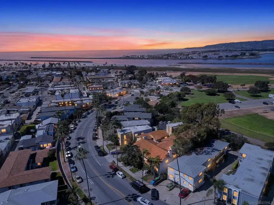 4930 W Point Loma Blvd, San Diego, CA 92107 - #2