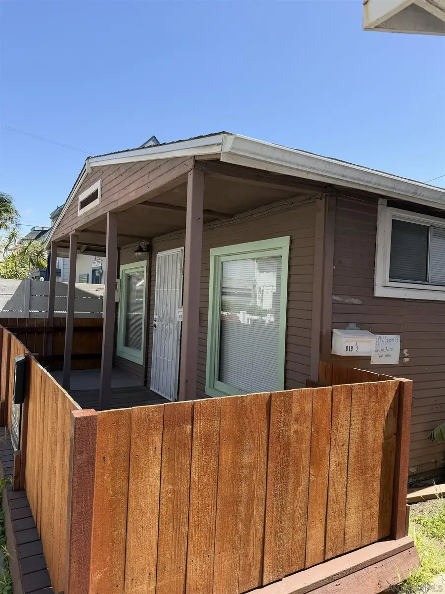 819-819 1/2 Seagirt Ct, San Diego, CA 92109 - #3