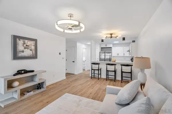 4060 Huerfano #113, San Diego, CA 92117