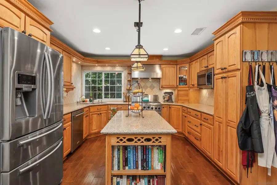 10470 Orozco Rd, San Diego, CA 92124 - #2