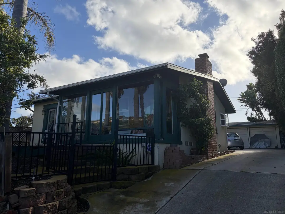 415 S Weitzel St, Oceanside, CA 92054 - #1