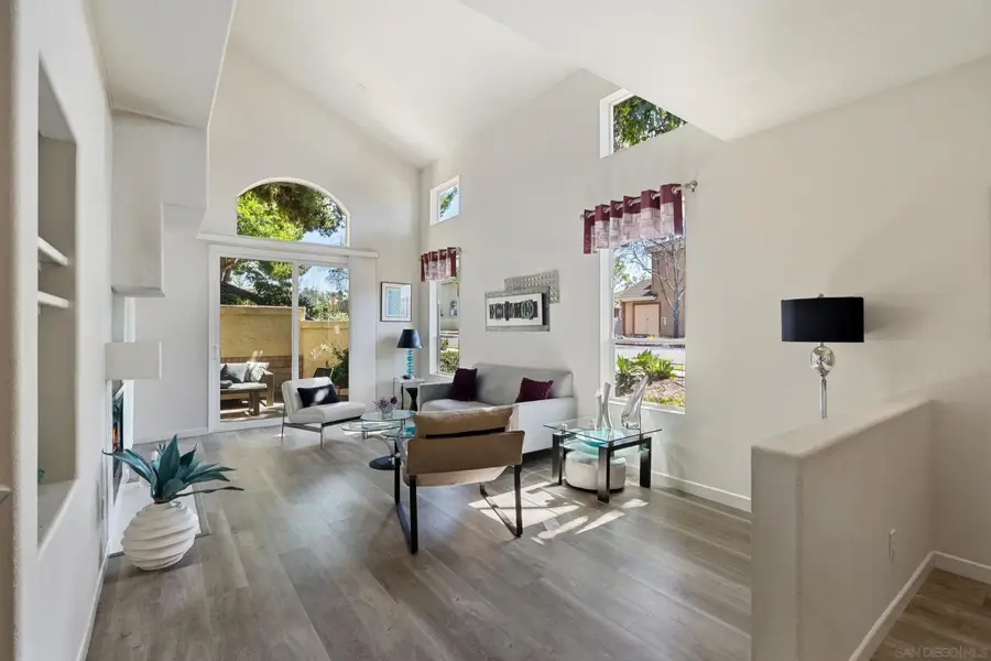 3696 Ruette De Ville, San Diego, CA 92130 - #3