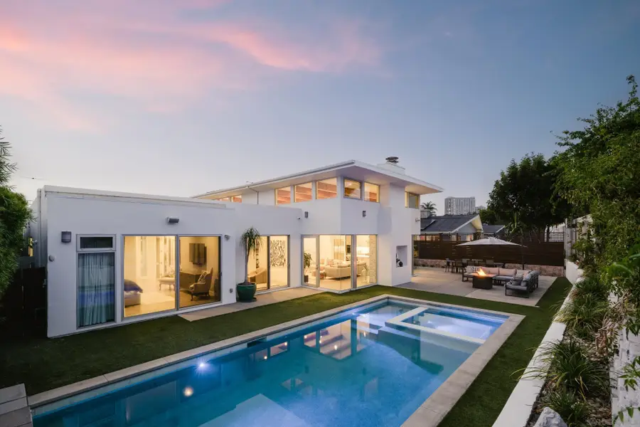 8835 Robin Hood Ln, La Jolla, CA 92037 - #3