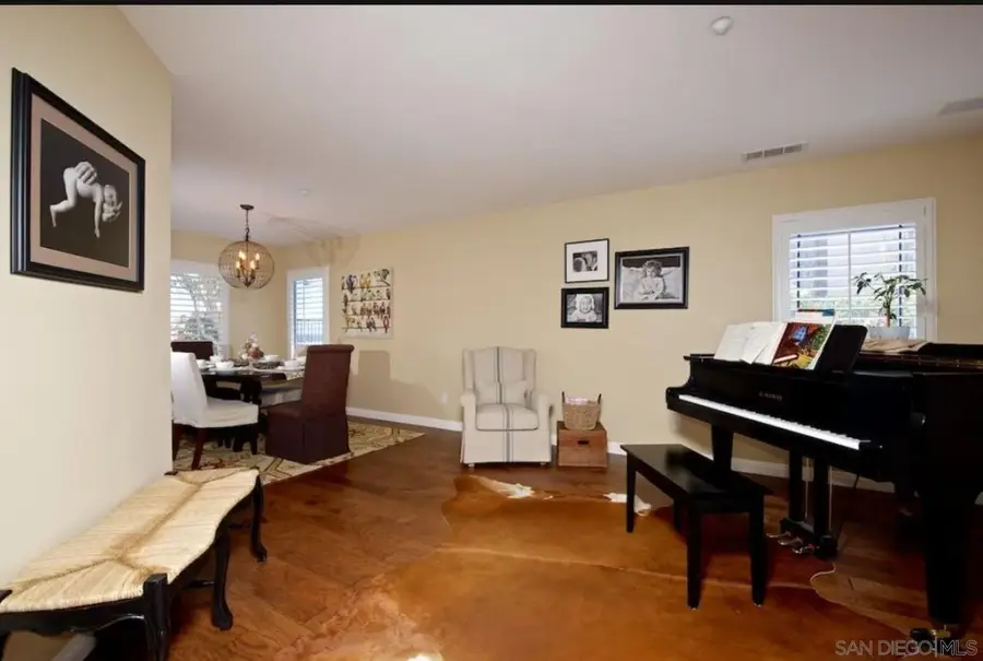 2552 Valley Waters Ct,, Spring Valley, CA 91978 - #3