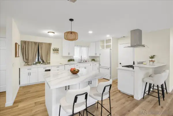 715 Hunter, Ramona, CA 92065