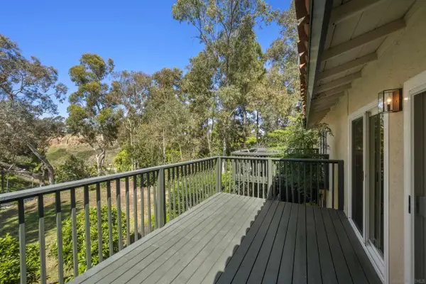 6972 Camino Amero, San Diego, CA 92111