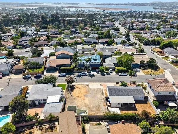 2545 Deerpark #/227, San Diego, CA 92110