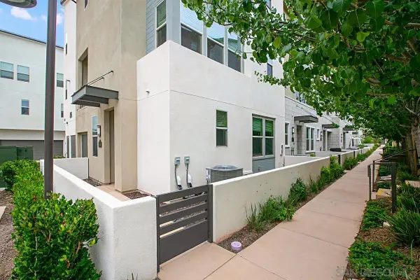 16755 Coyote Bush 89, San Diego, CA 92127