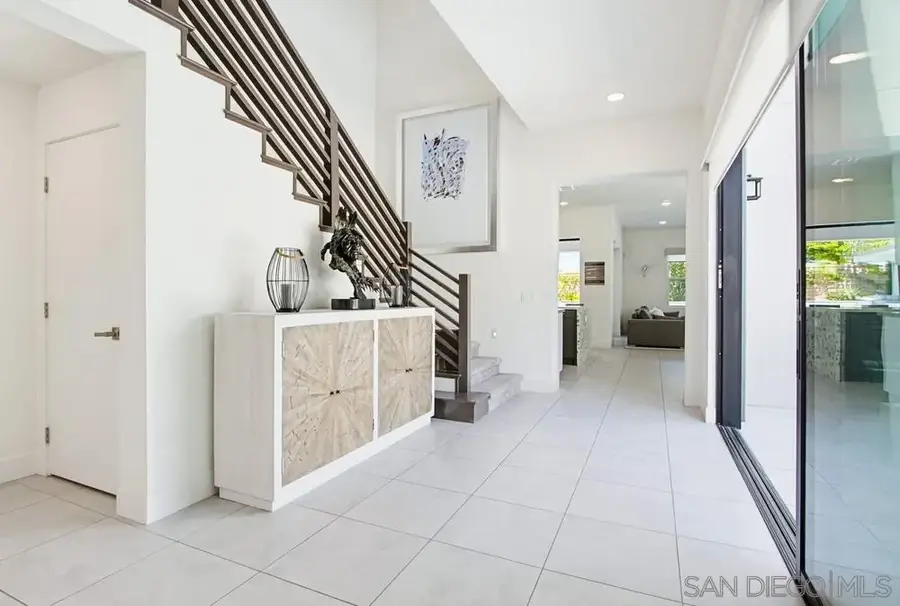 6136 Seafaring Way, San Diego, CA 92130 - #3