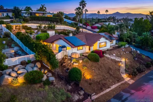 410 Mira Loma Ln, Escondido, CA 92025