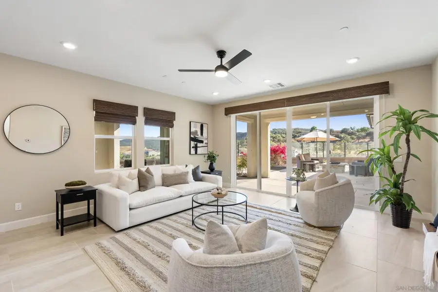 2966 Hayloft Pl, Escondido, CA 92029 - #2