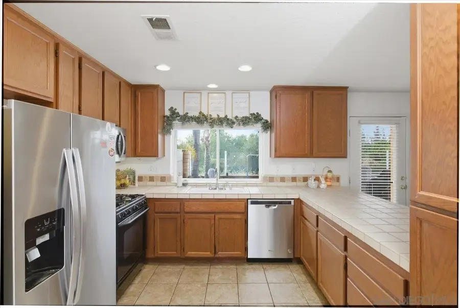 1964 Arbor Glen, Escondido, CA 92025 - #2