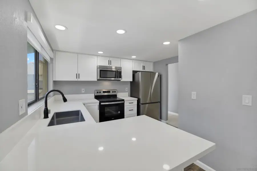 8878 Regents Road #201, San Diego, CA 92122 - #2