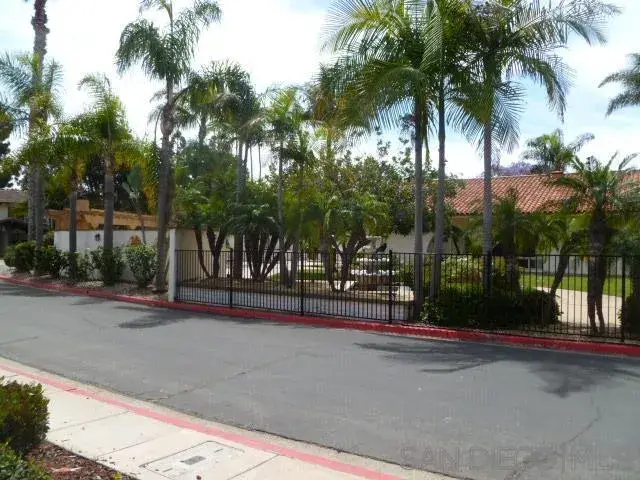 4044 Loma Riviera Cir, San Diego, CA 92110 - #2