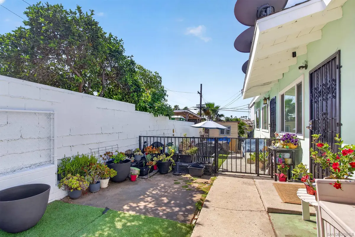 4165-4171 Epsilon St, San Diego, CA 92113 - #1