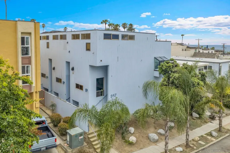 357 Playa Del Sur #3, La Jolla, CA 92037 - #2