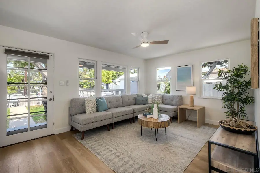 1027 Knowles Ave, Carlsbad, CA 92008 - #3