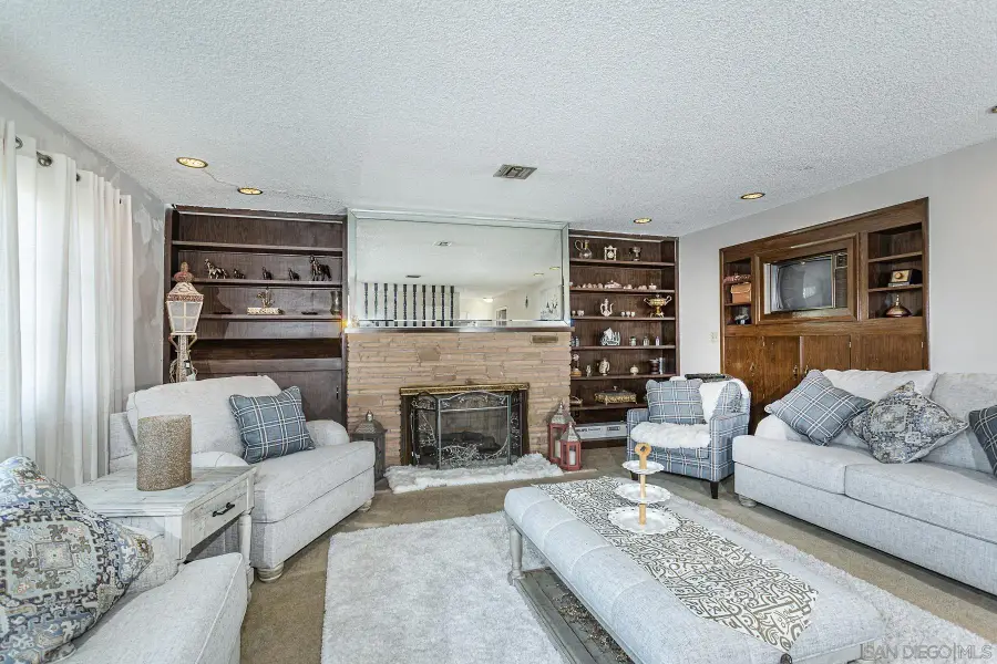 166 Via De Laurencio, Chula Vista, CA 91910 - #2