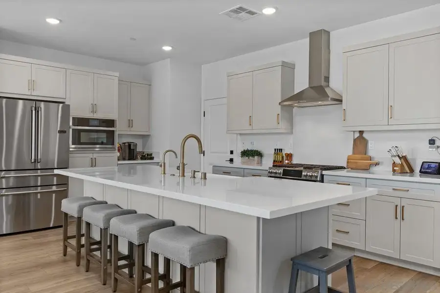 712 Meadowood St., Fallbrook, CA 92028 - #3