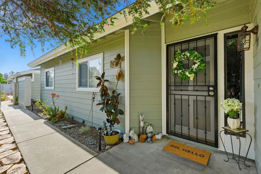 1998 Cambridge Ct, Vista, CA 92081 - #3