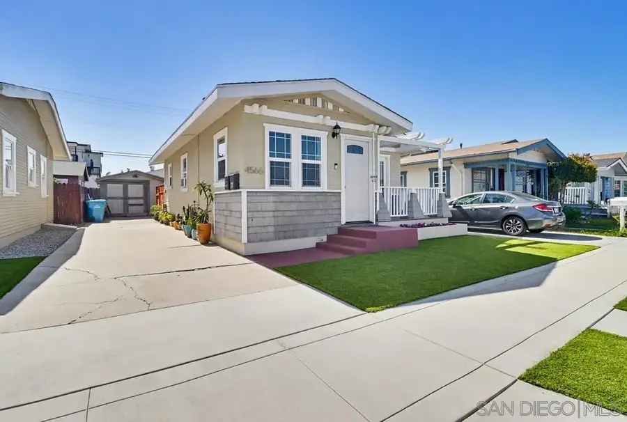 4566 32nd, San Diego, CA 92116 - #2