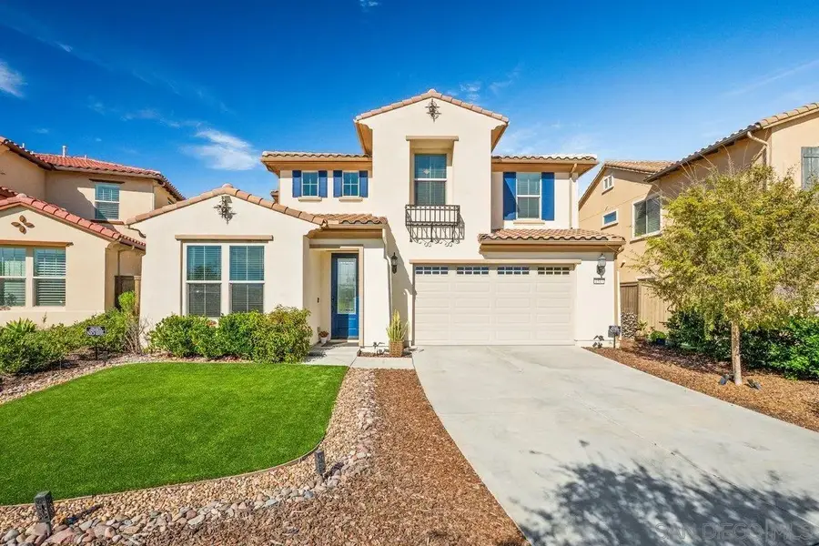 1517 Leonis Pl, Vista, CA 92083 - #2