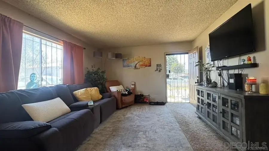 3006 Chamoune, San Diego, CA 92105 - #2