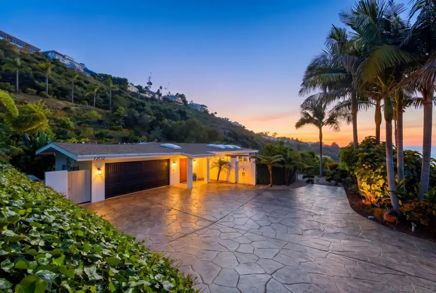 7202 Via Capri, La Jolla, CA 92037 - #2