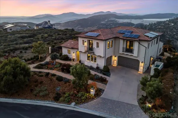 18370 Avenida Apice, Rancho Santa Fe, CA 92067