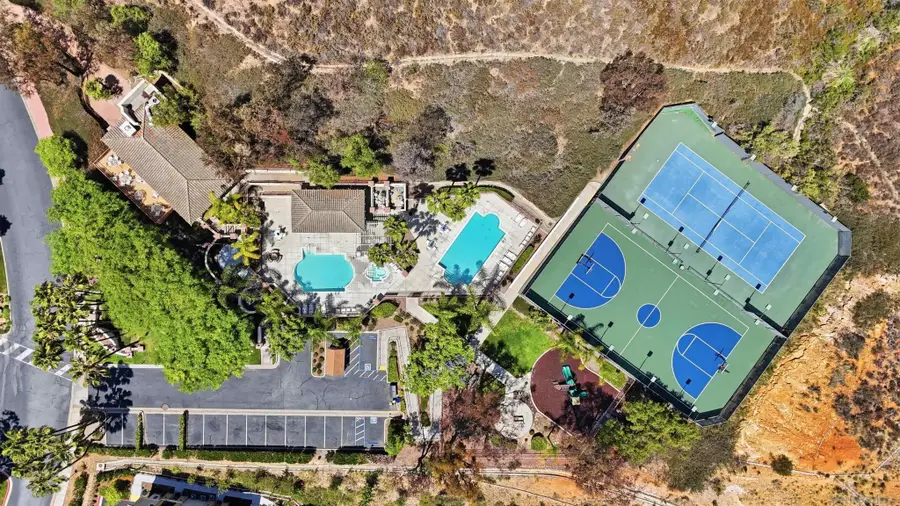 10457 Lake Breeze Dr, Spring Valley, CA 91977 - #2