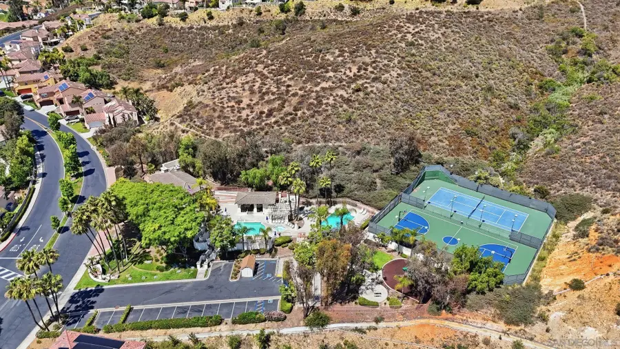 10457 Lake Breeze Dr, Spring Valley, CA 91977 - #3