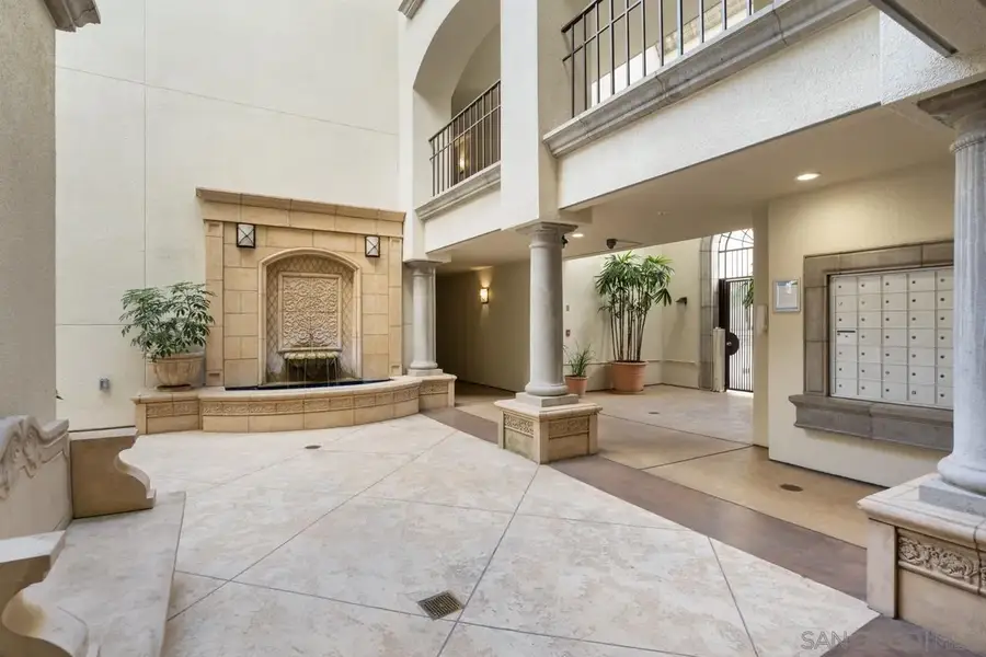 655 Columbia St #108, San Diego, CA 92101 - #3