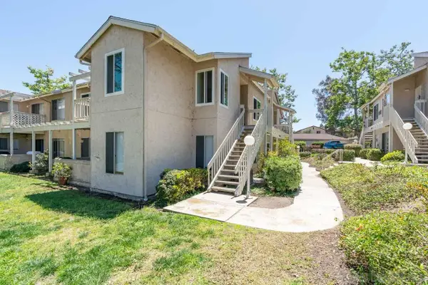 663 Diamond Way #229, Vista, CA 92083
